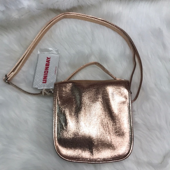 LAST ONE🎉 Cute rose gold Unionbay crossbody purse - Picture 3 of 8